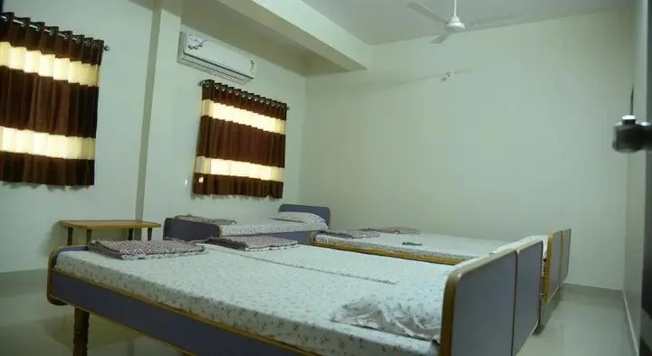 Вирпур: Hotel Shrinath
