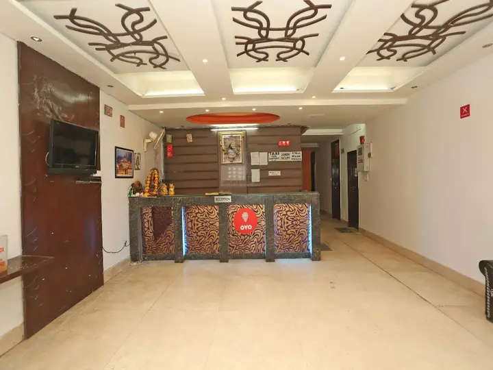 Нью-Дели: OYO 9726 Hotel Aura Palace Deluxe
