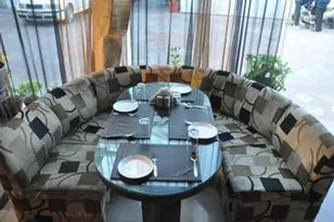 Дехрадун: Sunder Palace