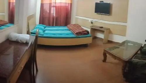 Уна: Hotel Natraj Palace