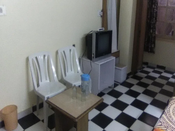 Чамба: Hotel dayal regency dalhosie