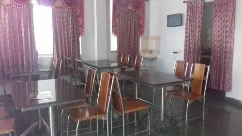 Ути: Pearls Resorts