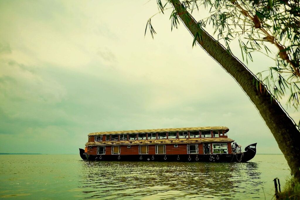 Аллеппи: Southern Panorama Cruise