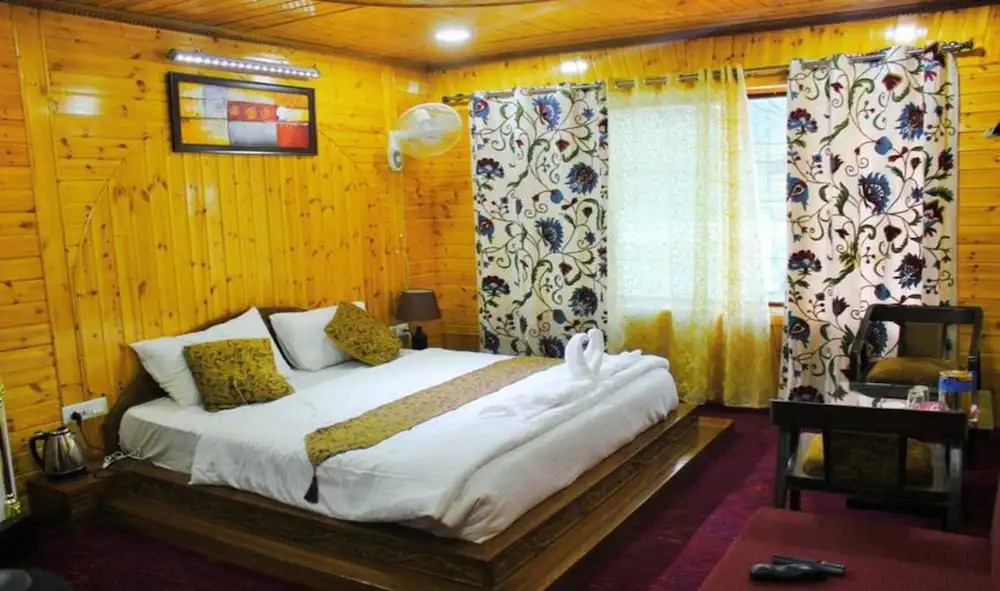 Даксум: Adb Rooms Hotel Paradise Retreat