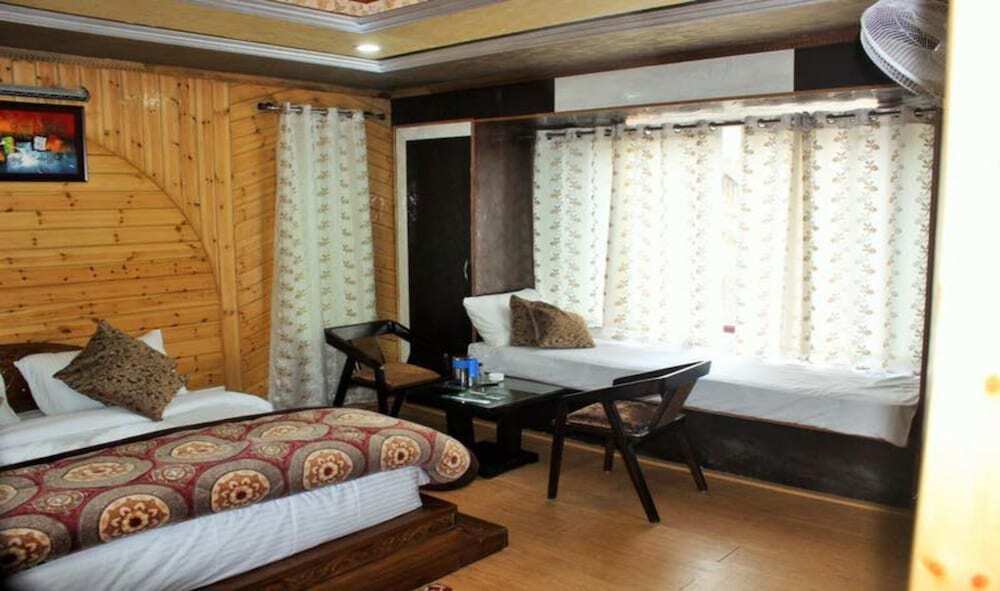 Даксум: Adb Rooms Hotel Paradise Retreat