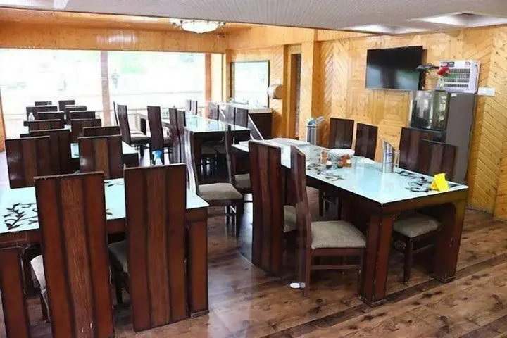 Даксум: Adb Rooms Hotel Paradise Retreat