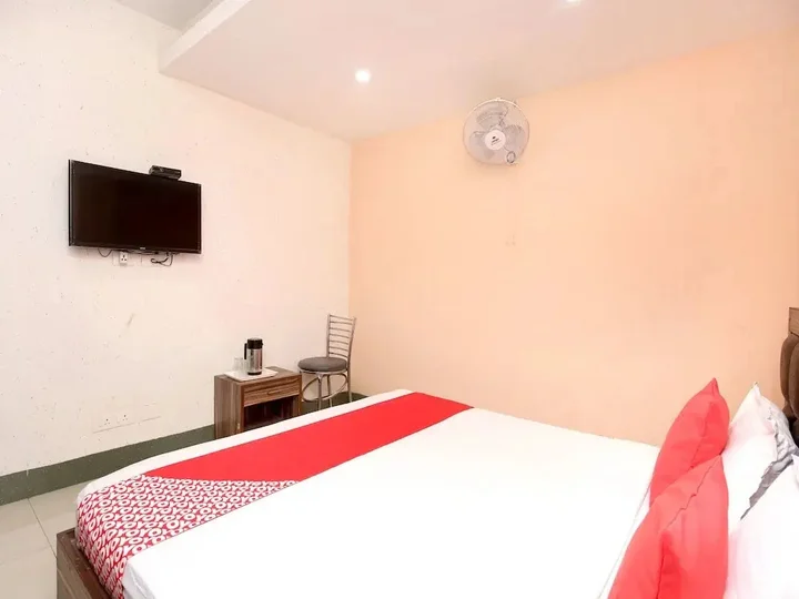 Мохали: OYO 15030 Hotel ESS PEE Grand