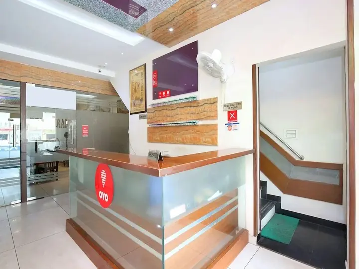 Зиракпур: Hotel At Inn