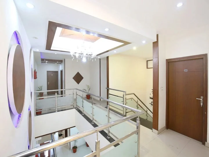 Зиракпур: Hotel At Inn