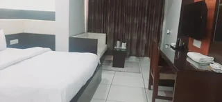 Вапи: Hotel Apex Inn