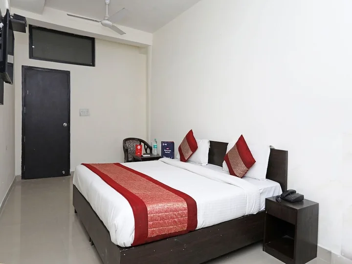 Нью-Дели: OYO 11605 Hotel Aravali Inn