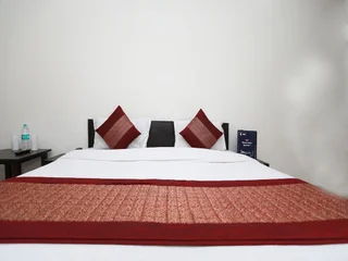 Нью-Дели: OYO 11605 Hotel Aravali Inn