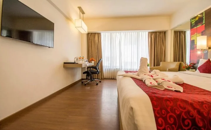 Висакхапатнам: V Hotel