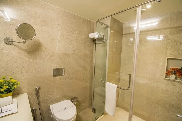 Висакхапатнам: V Hotel