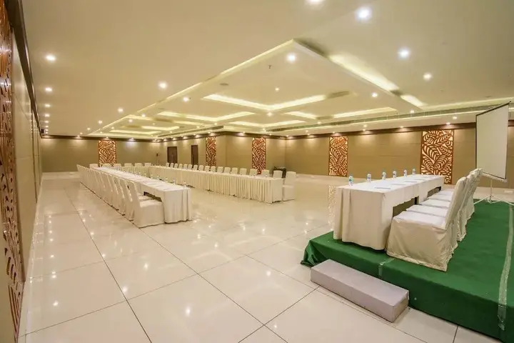 Висакхапатнам: V Hotel