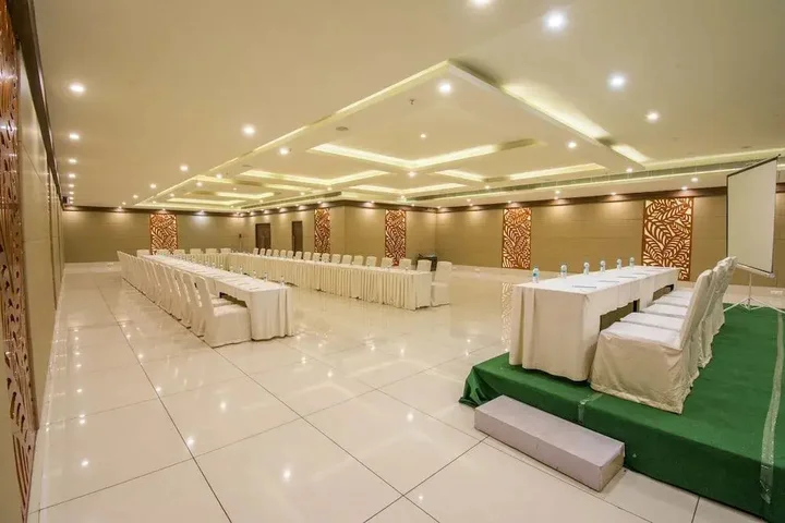 Висакхапатнам: V Hotel