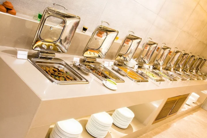 Висакхапатнам: V Hotel