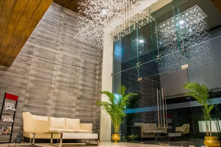 Висакхапатнам: V Hotel