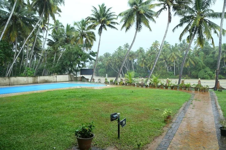 Тируванантапурам: Travancore Island Resort