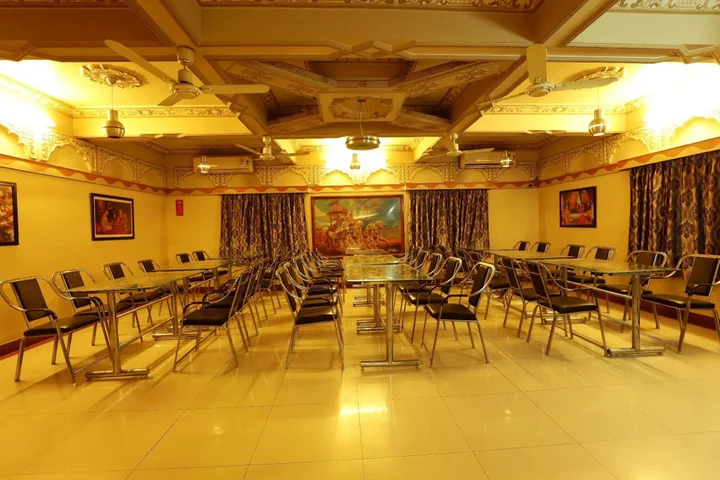 Биканер: Hotel Bharat Niwas