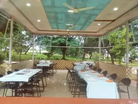 Алюр: KSTDC Hotel Mayura Shantala Halebeedu