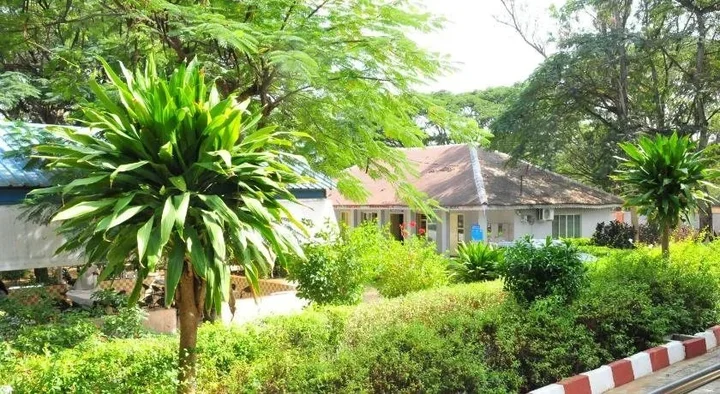 Алюр: KSTDC Hotel Mayura Shantala Halebeedu