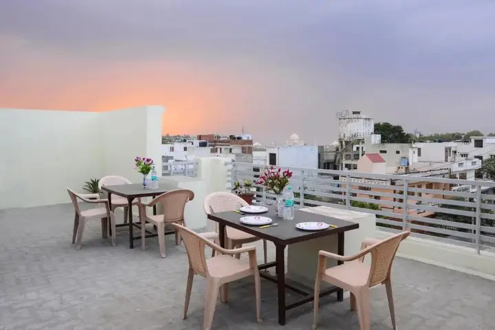 Агра: Rainbow Home Stay