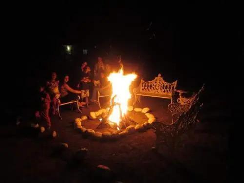 Ути: Kings Wild Retreat