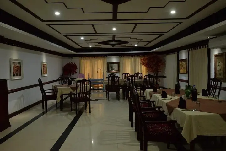 Чираккал: The Pearlview Regency
