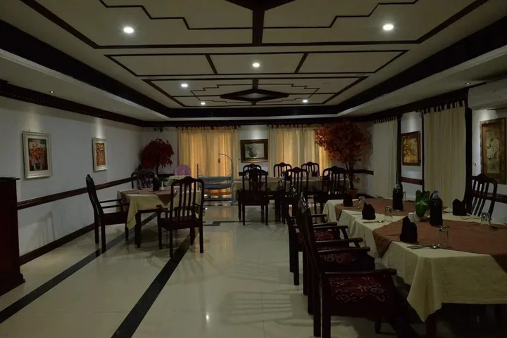 Чираккал: The Pearlview Regency