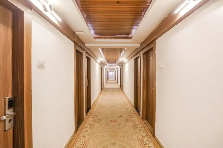 Райпур: Hotel All Near