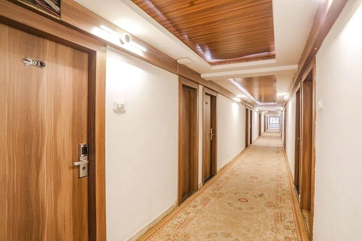 Райпур: Hotel All Near