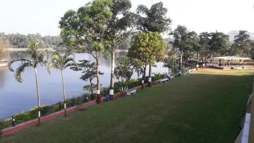 Сапутара: Savshanti Lake Resort