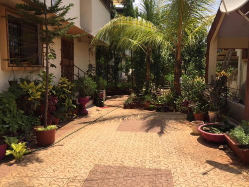 Хандала: 2 BHK Bungalow With Pool
