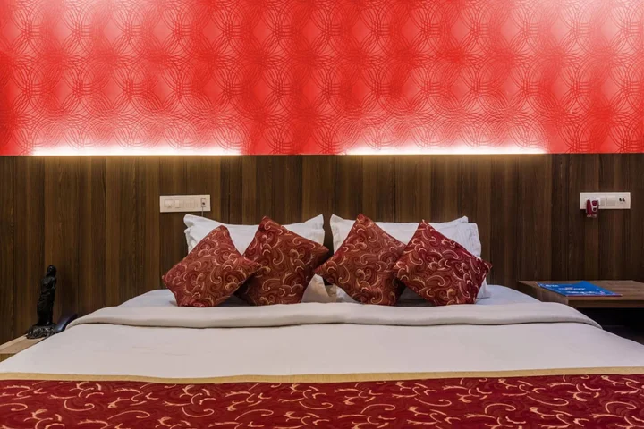 Панвель: Hotel Panchratna