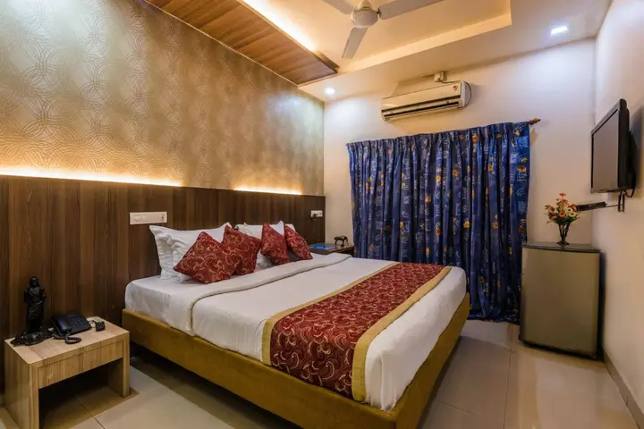 Панвель: Hotel Panchratna