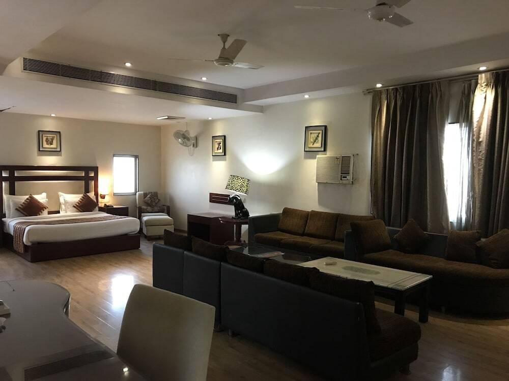 Фаридабад: Hotel Delite