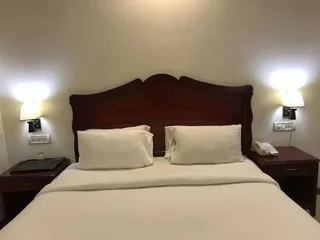 Фаридабад: Hotel Delite