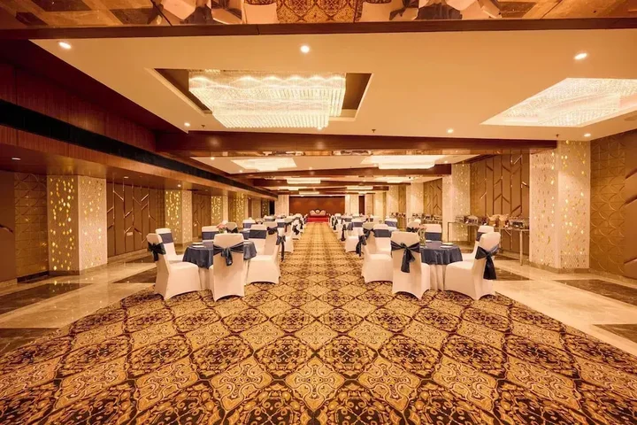 Фаридабад: Hotel Delite