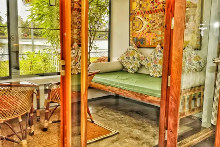 Коччи: Vala House