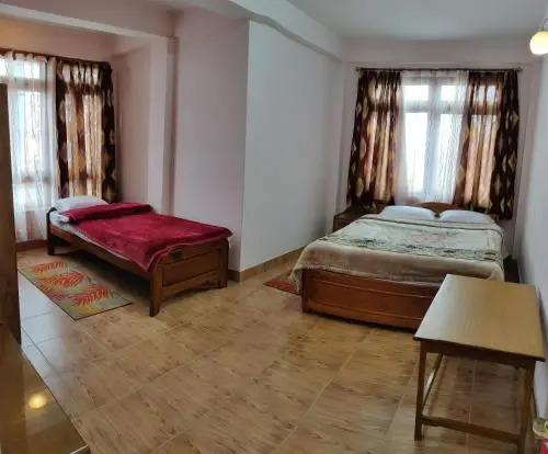 Калимпонг: Deki Lodge