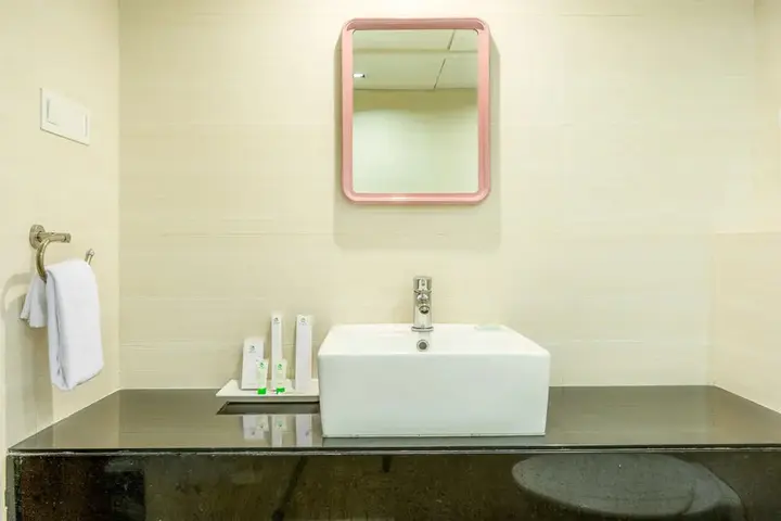 Пуна: Mint Koregaon Park