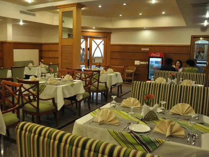 Коччи: V K G Group Holiday Hotel