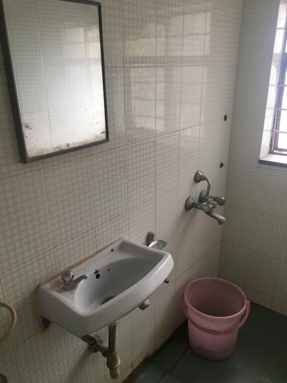 Пуна: Hotel Sabar