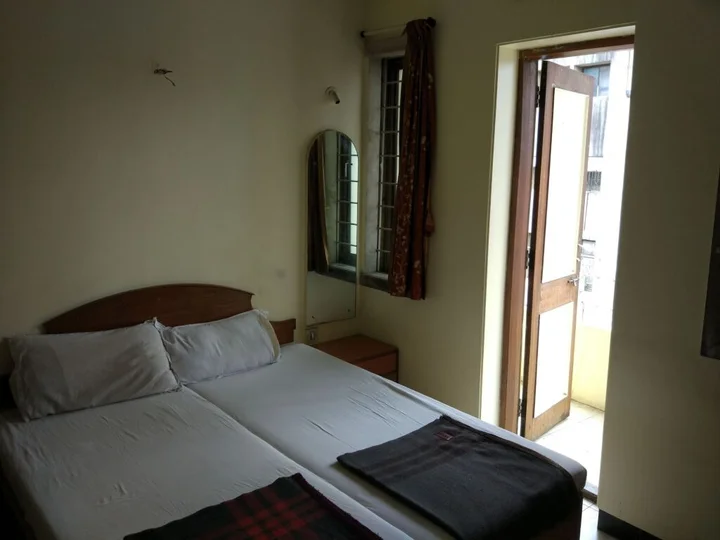 Пуна: Hotel Sabar