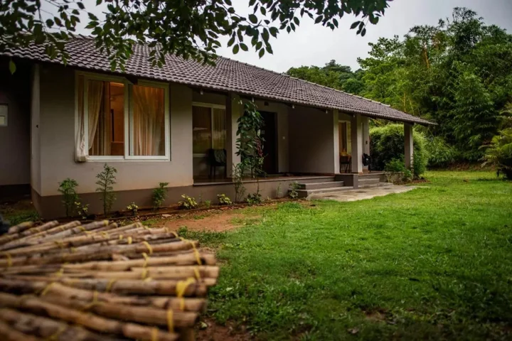 Велламундра: Abad Brookside Wayanad