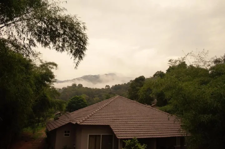 Велламундра: Abad Brookside Wayanad