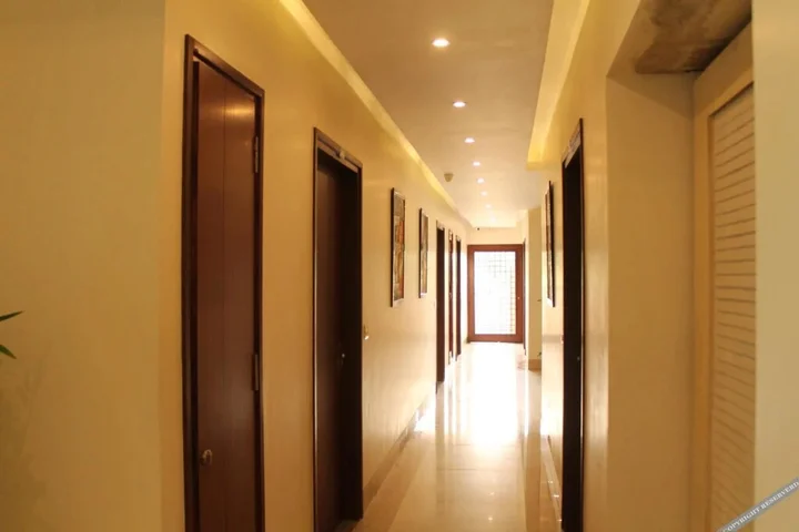 Нойда: FabHotel Zineb