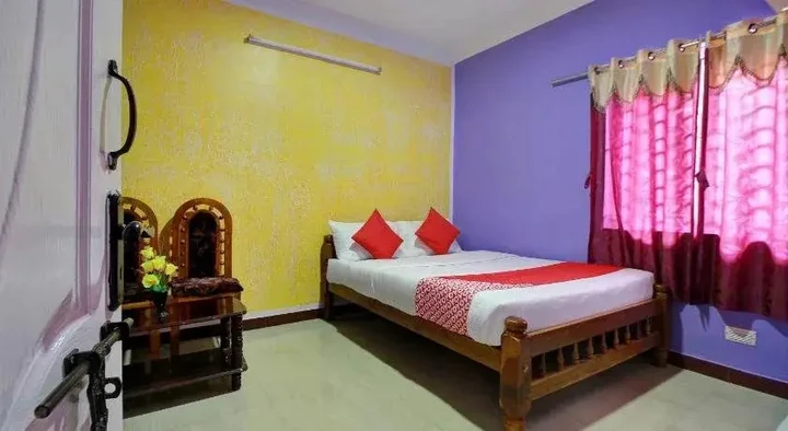Ути: Hill Bird Homestay