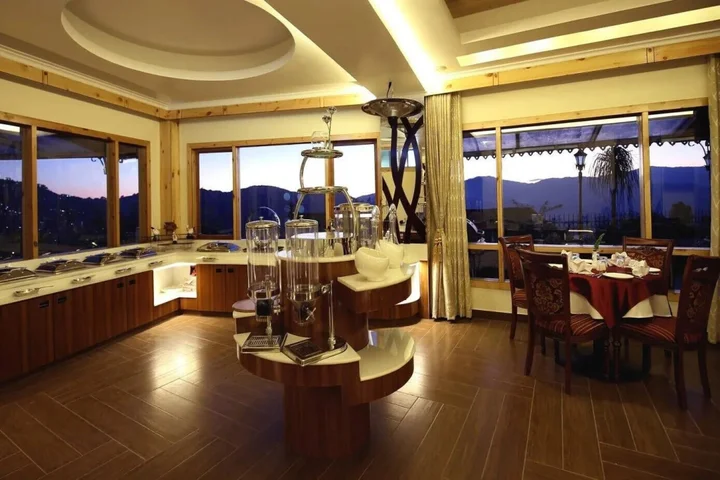 Дарджилинг: Crescent Resort